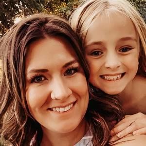 Meet your Posher, Danika